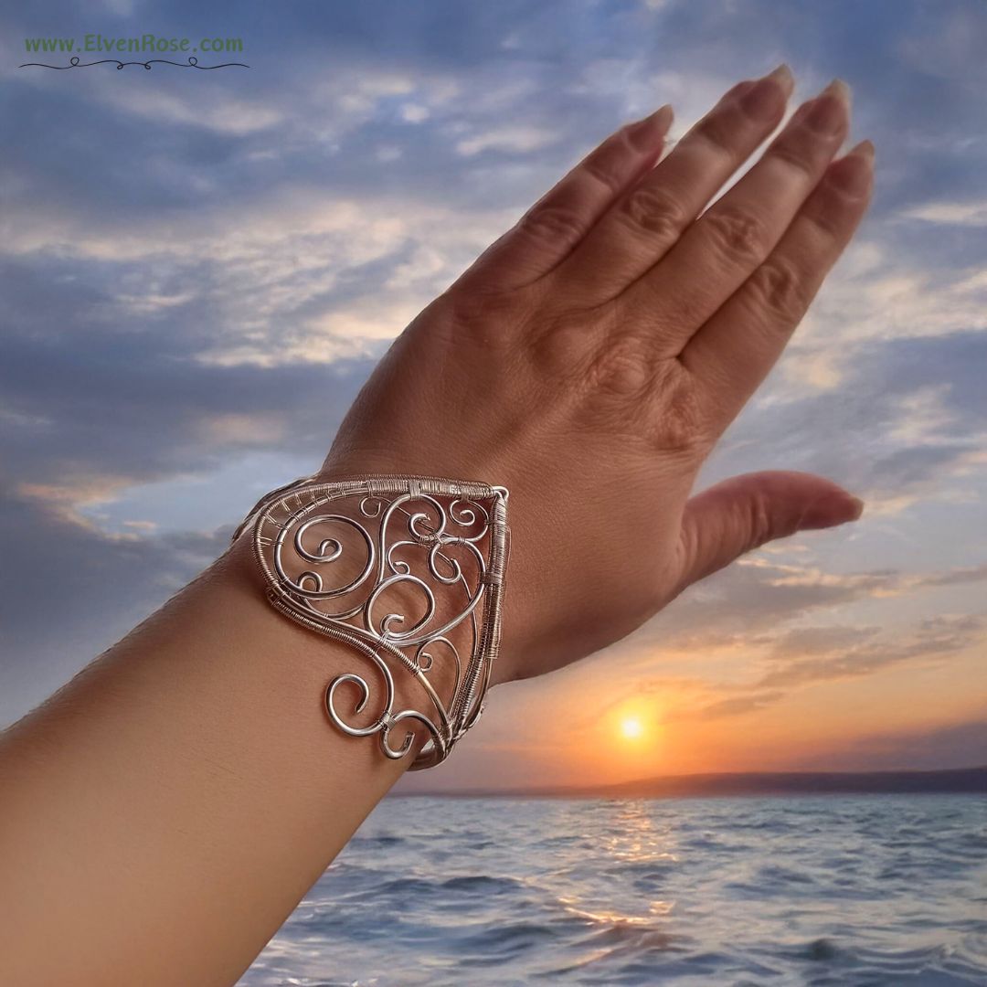Heart of the Glade bracelet - Elven Rose