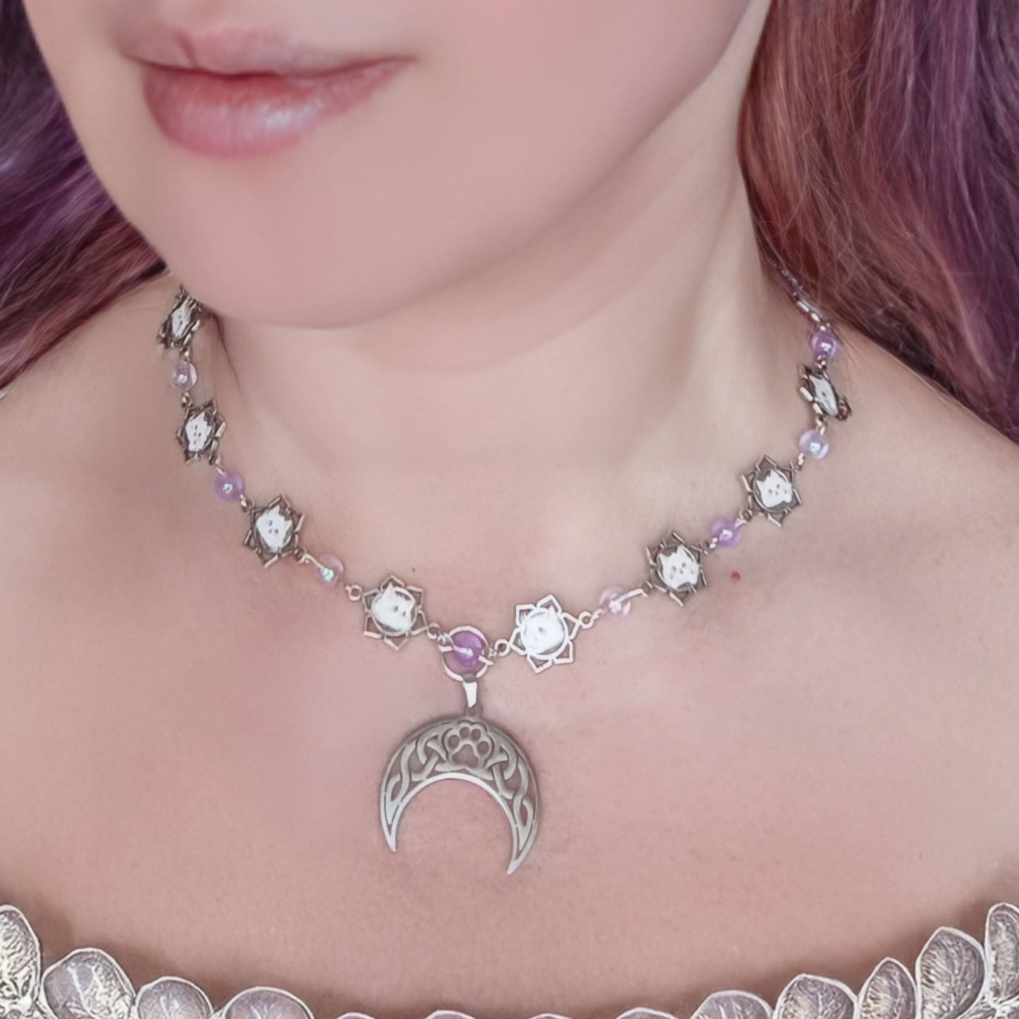 Moonlit Paw Necklace - Elven Rose